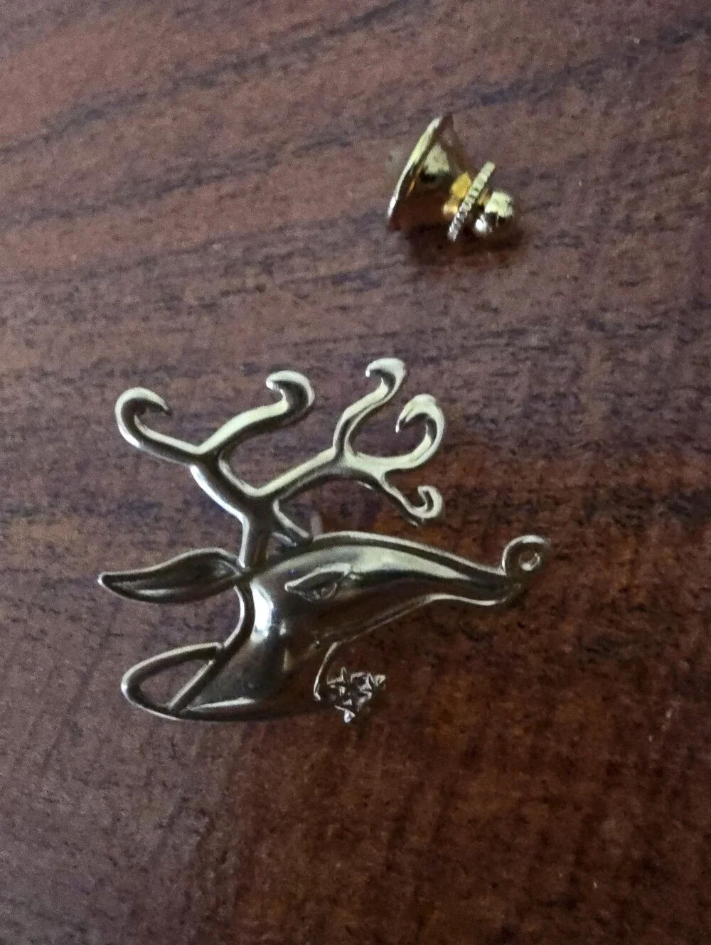 10k Yellow Gold Lapel Pin Or Tie Tack Of A Reindeer Or Elk Head.